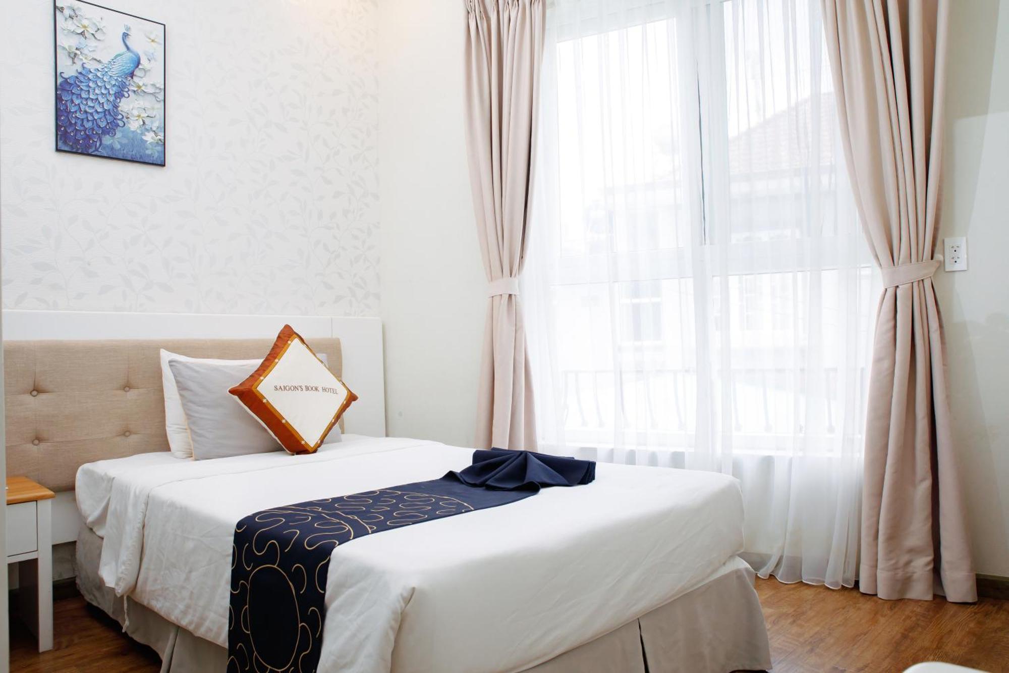 Hotel Saigon's Book